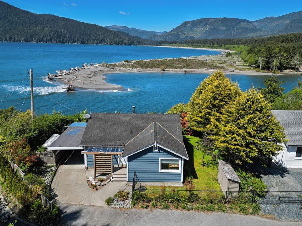 Premium Oceanfront Accomodation