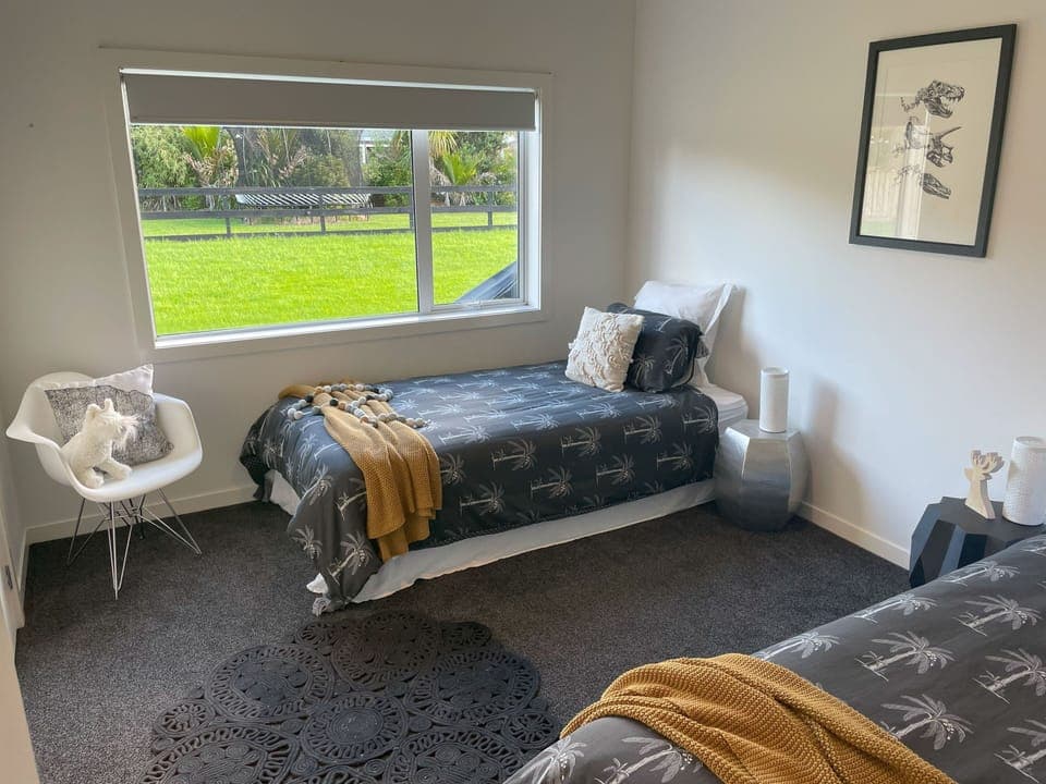 Bedroom 4 - 2 x King Singles