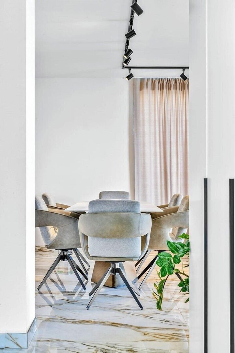 Luxury Beachfront pet friendly villa for 16 pax in Trogir