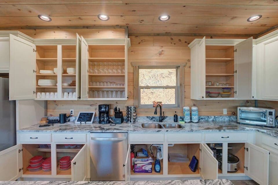 Kitchen (1)