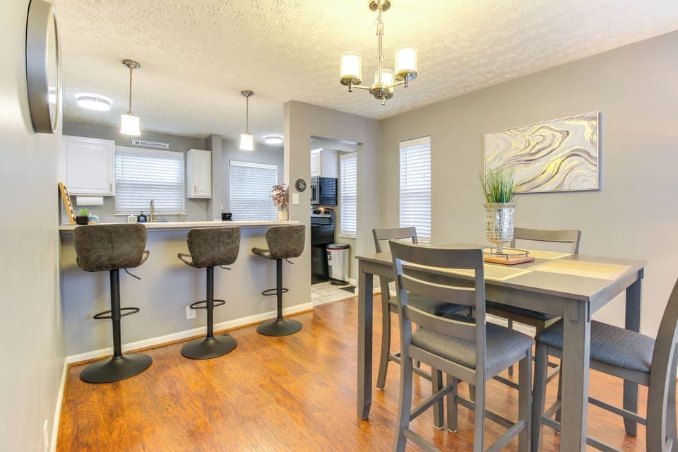 Kitchen | Dining | Central Heating & Air Conditioning