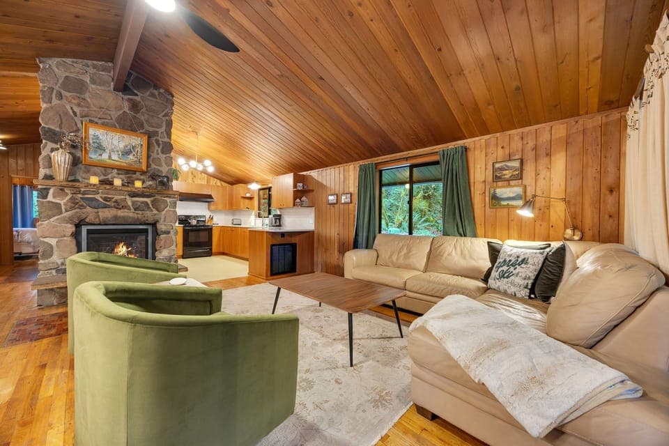 30-web-or-mls-20251124-6865-Edit