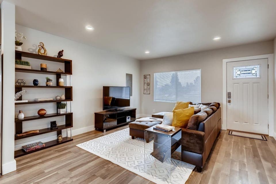 Newly remodeled Home! Living room with 55" UHD TV! Disney+ and Netflix available