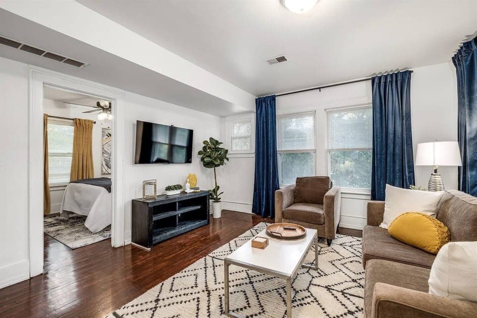 Home Decor, Indoors, Architecture, Building, Furniture