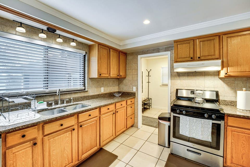 Kitchen | Cooking Basics | Main Floor