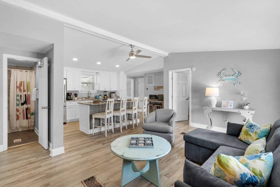 From sea to shining sea, this space truly sparkles!