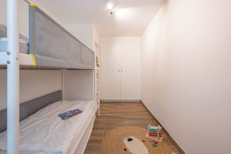 Second bedroom with bunkbed