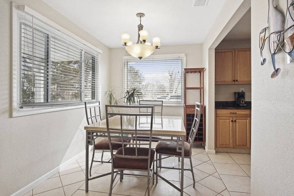 Dining for four right off the kitchen