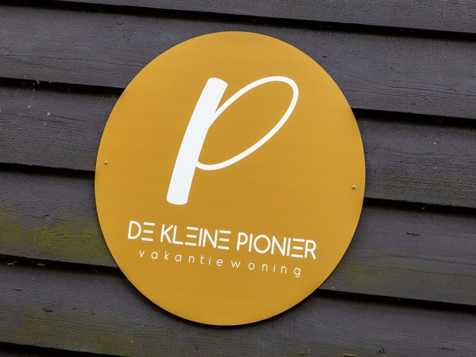 House, Home, Cottage, Estate, Driveway, Balcony, Siding, Villa