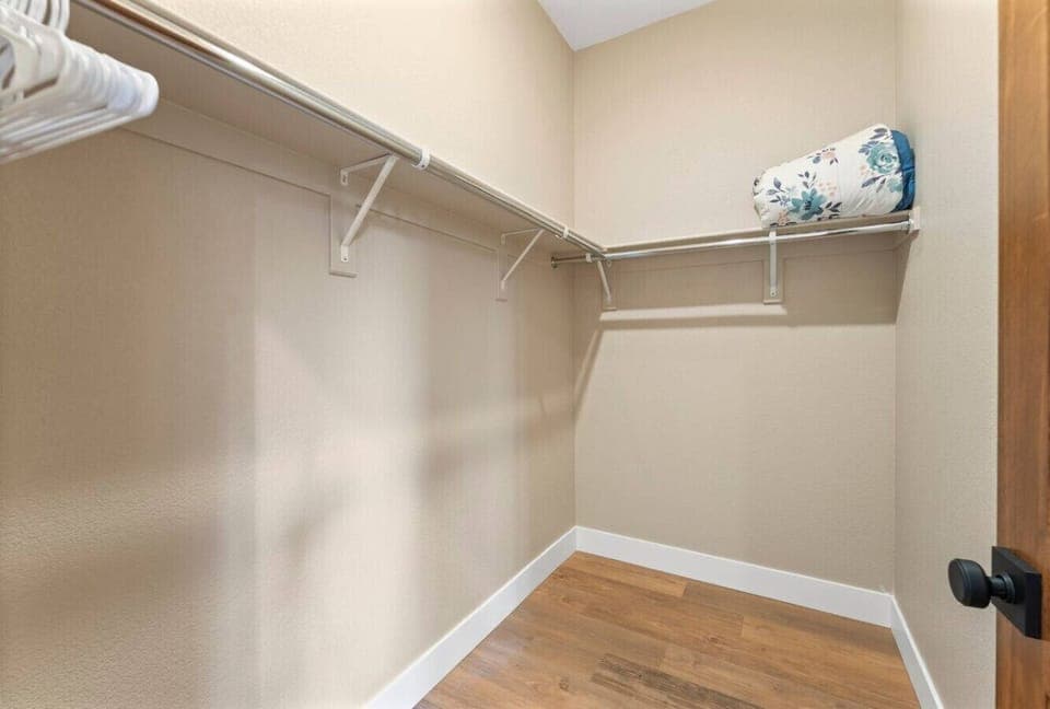 Pack with ease! This spacious walk-in closet offers plenty of room for your wardrobe, ensuring a clutter-free stay with all the comfort and convenience you deserve.