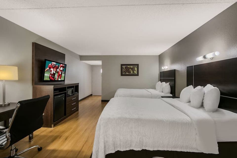 Unit with 2 Queen beds