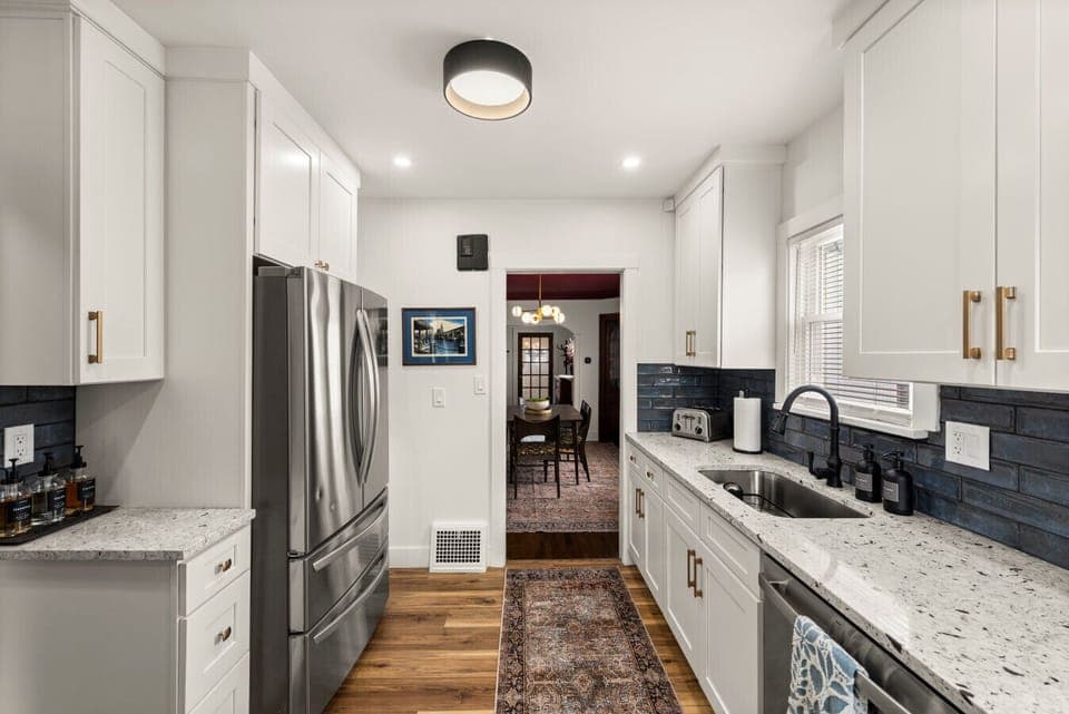 A bright and airy kitchen, perfect for cozy meals and happy gatherings. ✨ #homegoals