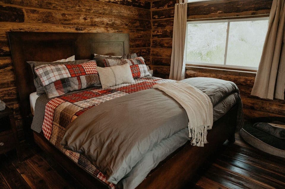 Fresh air. Crisp mornings. Coffee in bed. Snuggle a little closer.