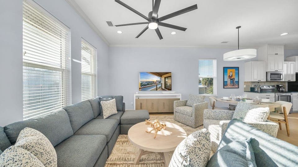 2nd Floor Living Area