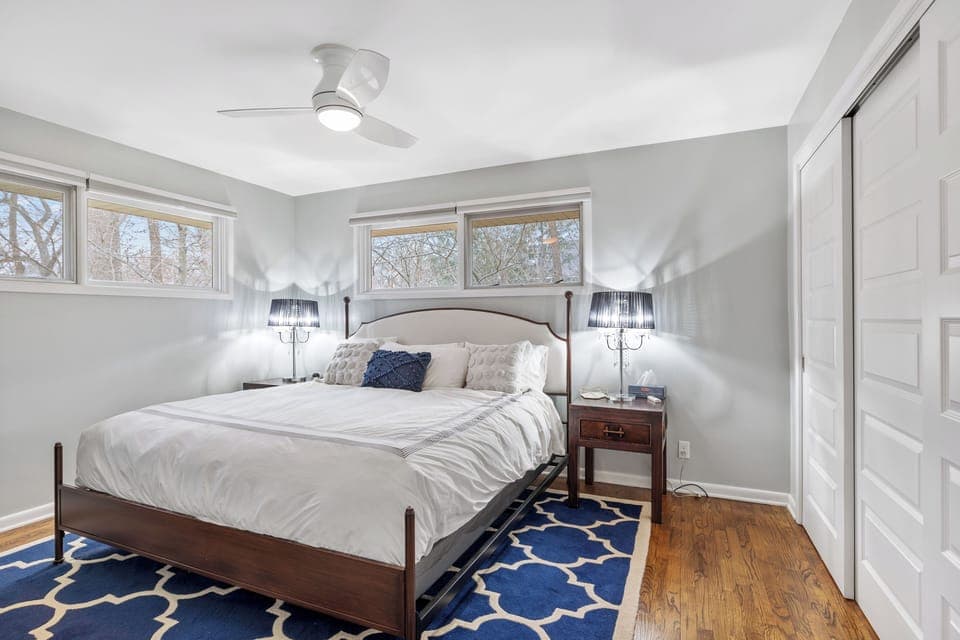 Primary bedroom - King Bed