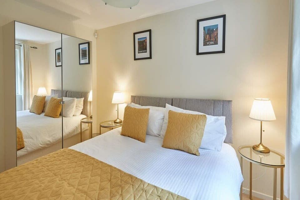 The Eskape, Whitby - Host & Stay