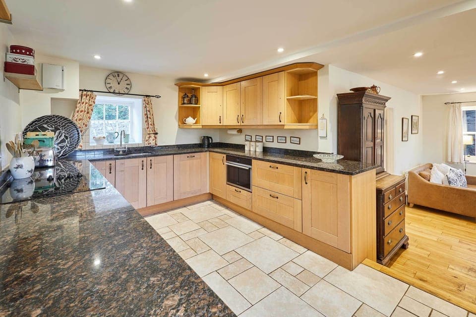 Newton Cottage, High Newton-by-the-Sea - Host & Stay