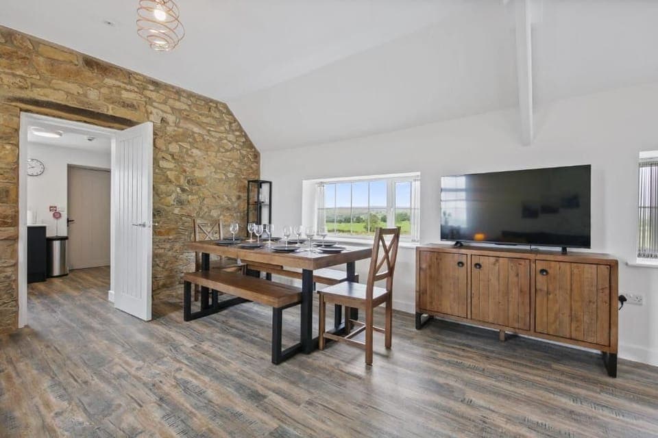 The Staffordshire Knot, Sheen - Host & StayThe Staffordshire Knot, Sheen - Host & Stay