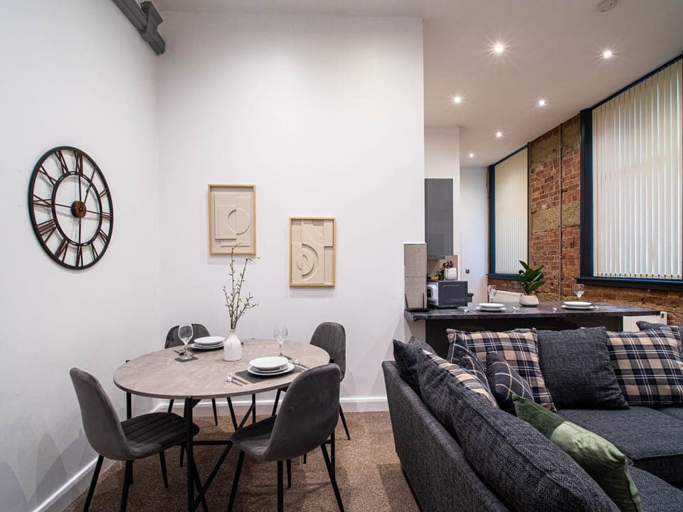 Living Room / Lounge