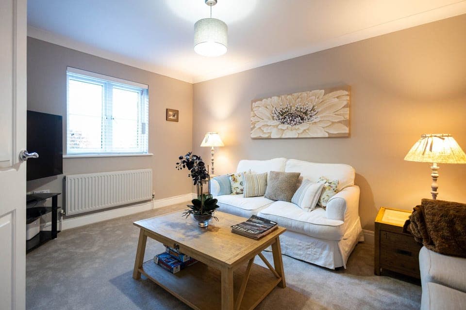 Living Room / Lounge