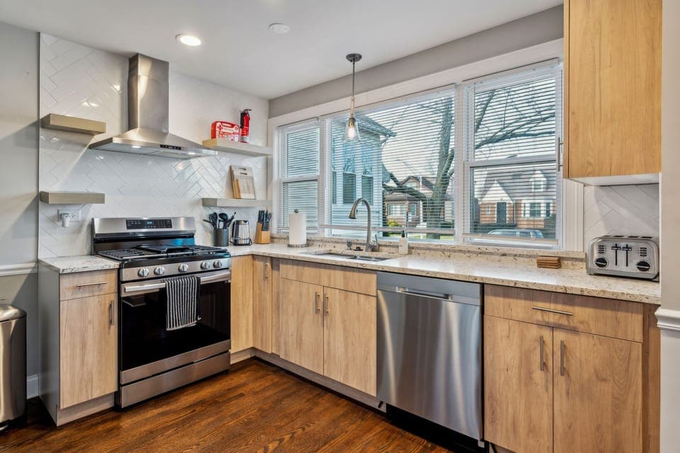 Indoors, Kitchen, Sink, Sink Faucet, Floor