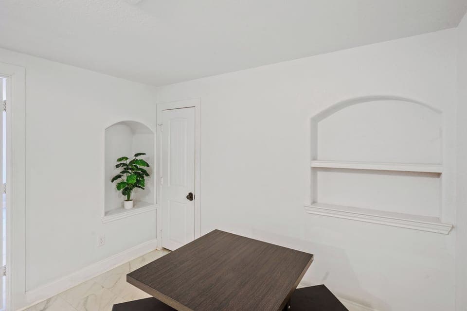 Upstairs Breakfast Table