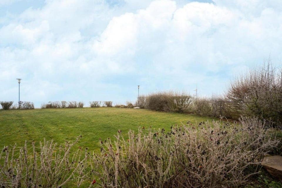 Surroundings [summer] (1-5 km)