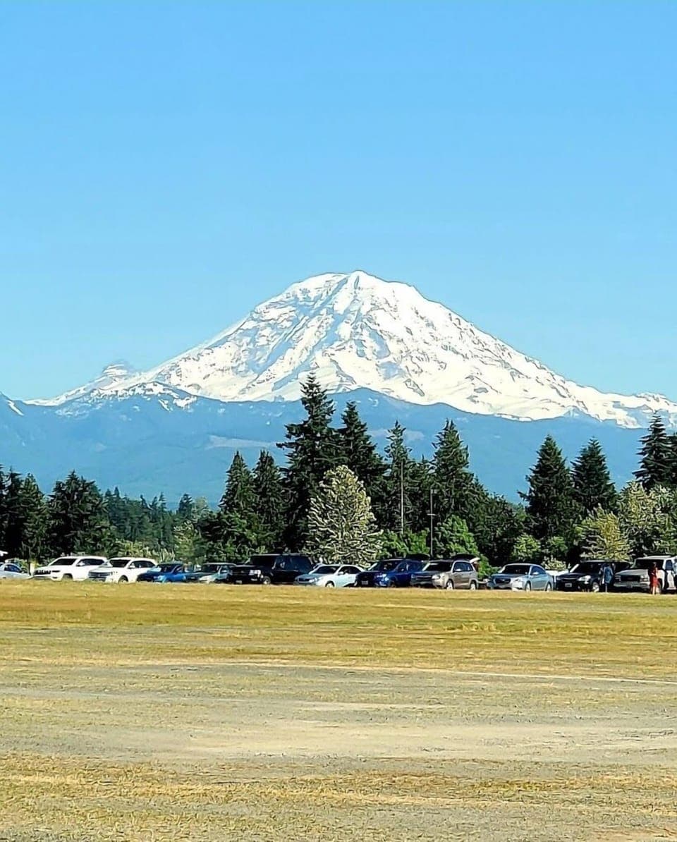 Mount Rainer from White Center Amphitheater 