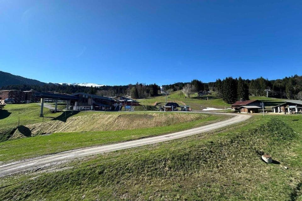 Region [summer] (>5 km)