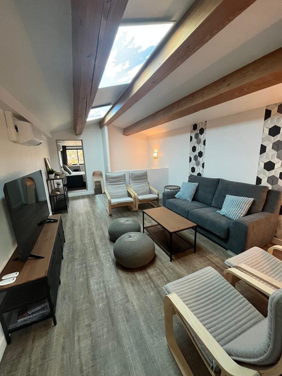 living room, sofa, chairs, armchairs, TV (1)