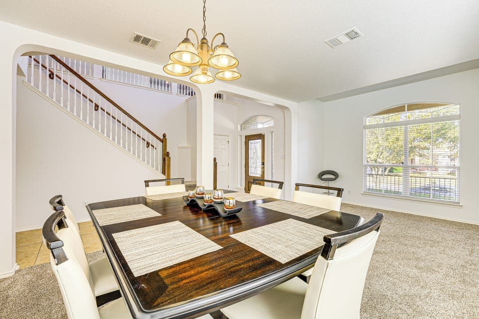 Dining Area | 1st Floor | Dishware/Flatware | Trash Bags/Paper Towels