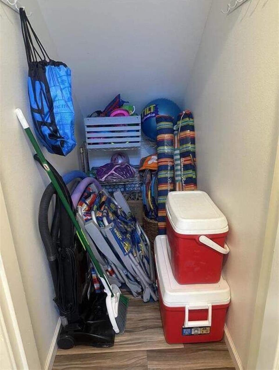 We provide 2 beach chairs, 1 umbrella, and 1 cooler for guest use!