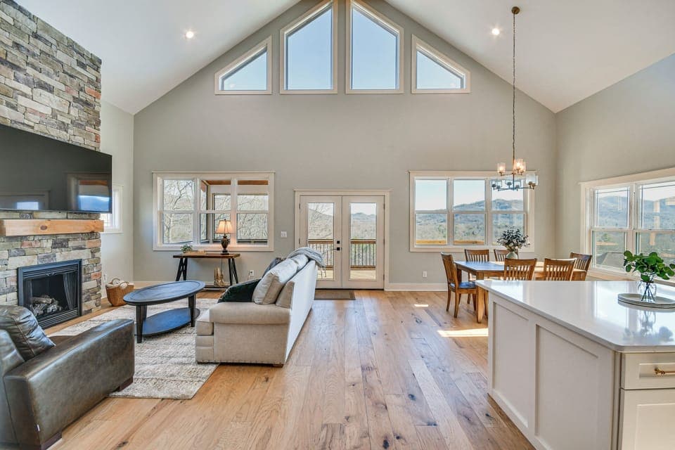 Black Mountain Vacation Rental | 4BR | 3BA | 2 Steps to Enter | 1,926 Sq Ft