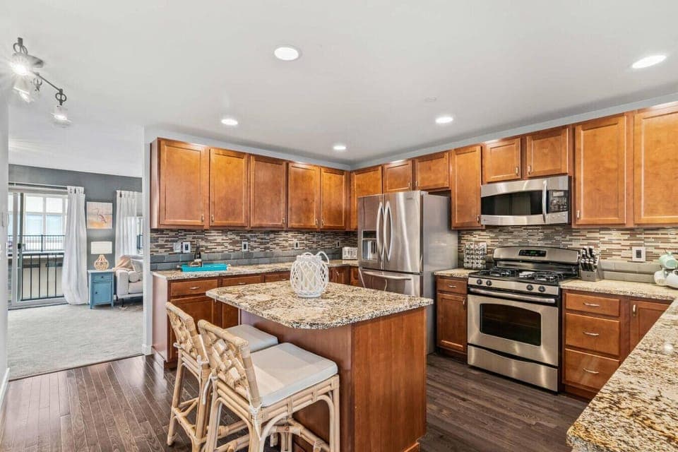 Fully stocked kitchen with everything you will need to prepare your meals! Just bring food!