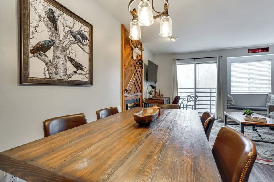 Dining Area | Central A/C