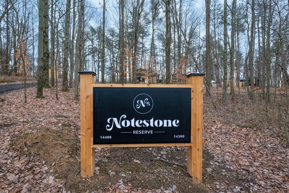 Welcome to Stowe @ Notestone Reserve in Hocking Hills State Park