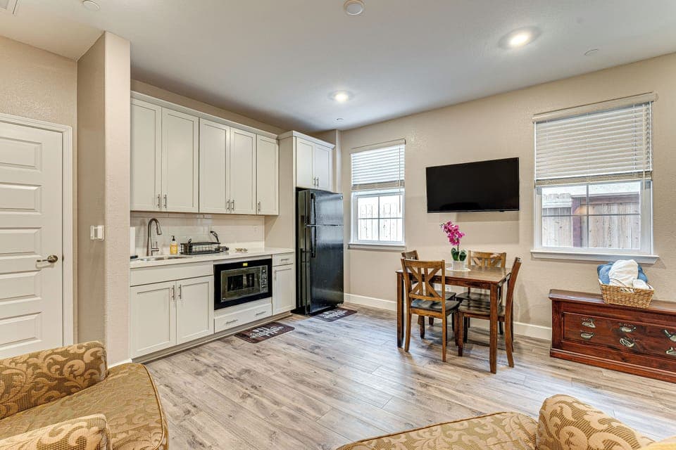 Folsom Vacation Rental | 1BR | 1BA | 550 Sq Ft | Step-Free Entry