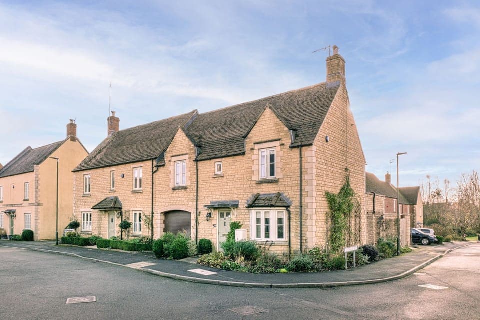 Blenheim Corner - StayCotswold