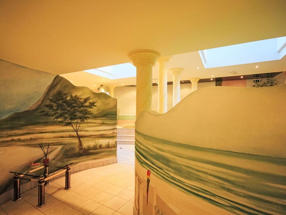 Ceiling, Flooring, Interior Design, Floor, Hotel, Column, Lobby, Plaster