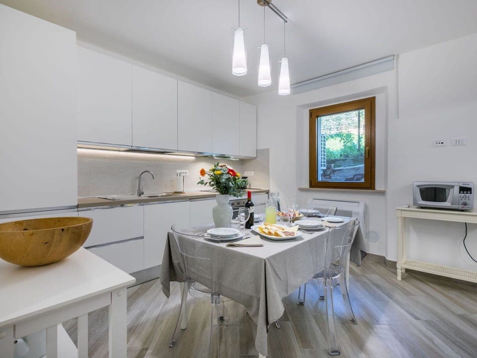 Interior Design, Furniture, Wood, Flooring, Kitchen, Ceiling, Home, Countertop, Room, Kitchen Appliance