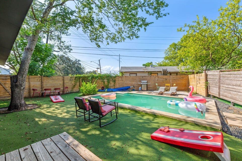 Unwind in the outdoor pool (Unit B)