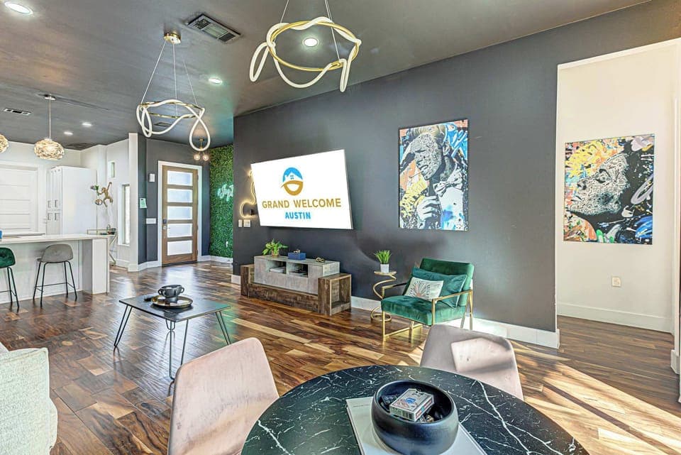 Bright and exciting living area with Smart TV, and ample seating 