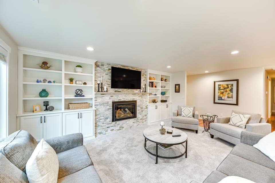 Puyallup Vacation Rental | 2BR | 3BA | 1,609 Sq Ft | Step-Free Entry