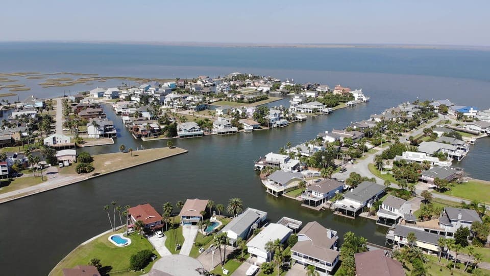 Jamaica Beach, Galveston is also perfect for those wanting to stay on a canal or on the bayside. There are plenty of vacation homes right on the water!