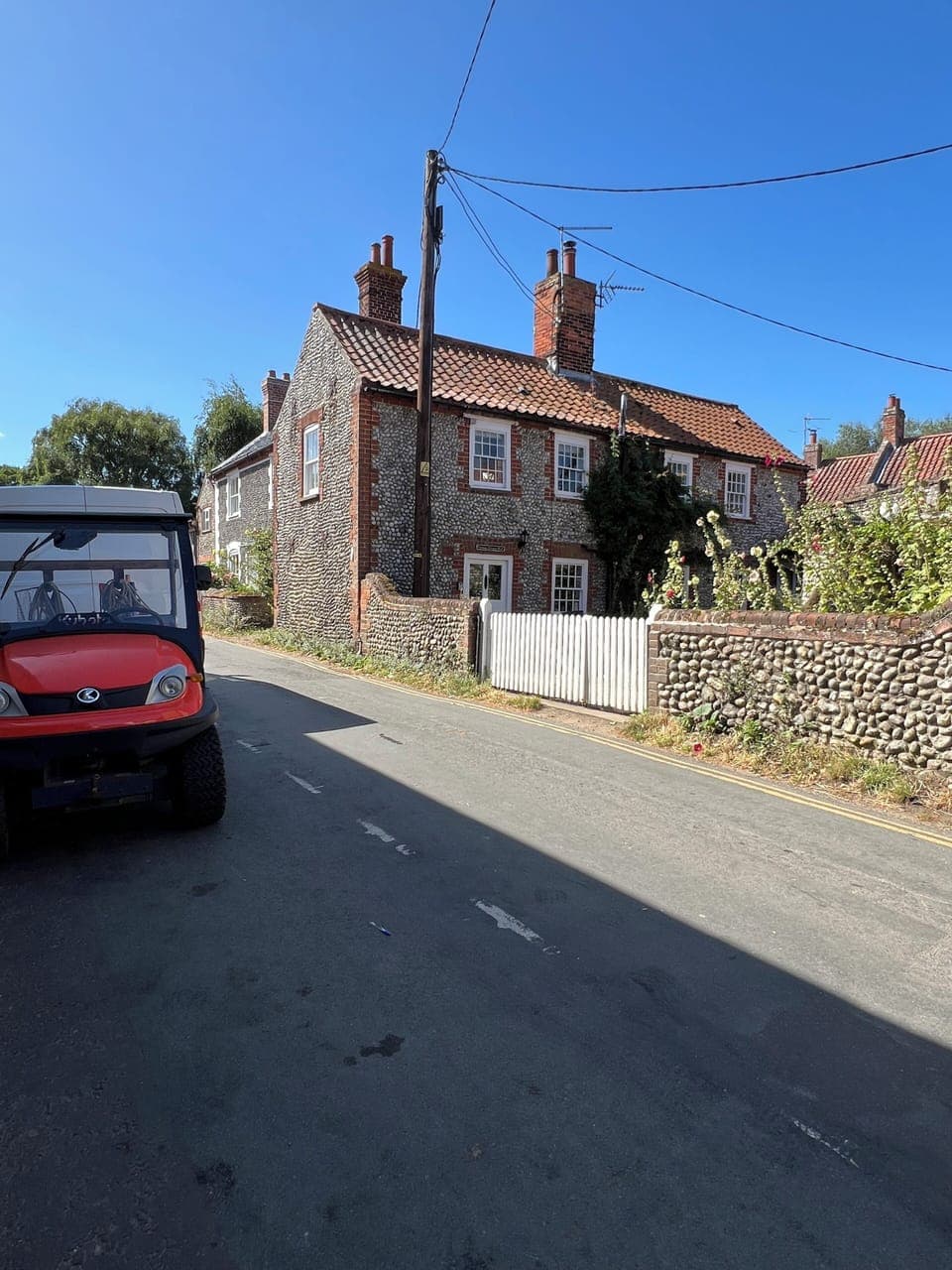 The Iconically positioned Pimpernel cottage with loading bay opposite