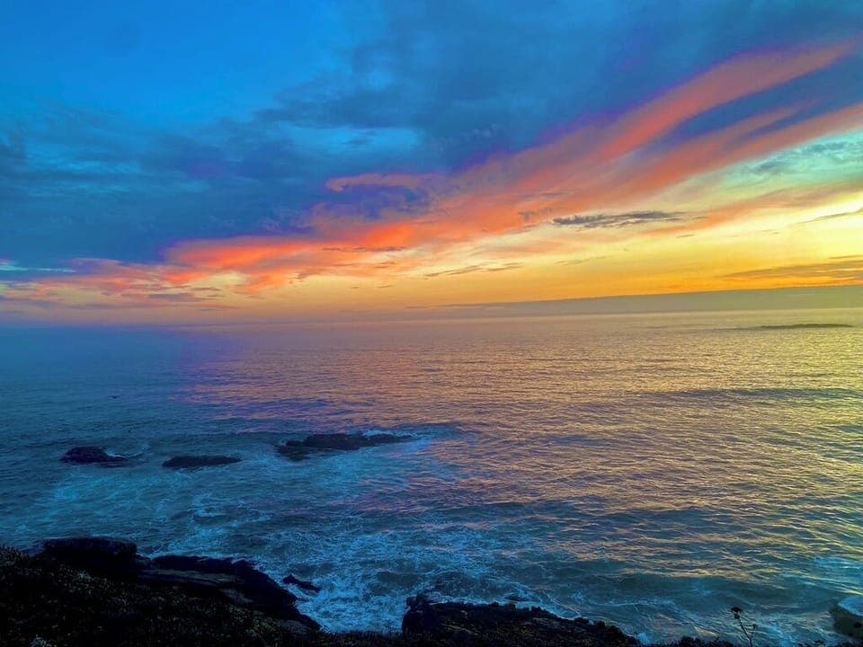 Great sunset every night.  go to cooks beach for a great view,  3/4 mile north