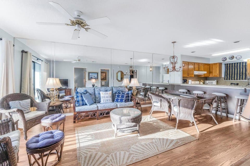 Beautiful airy living area