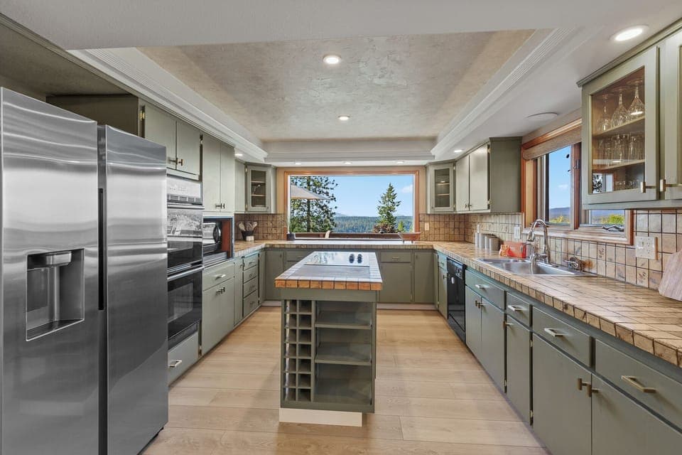 Fully equipped and ready for your next feast—just bring the ingredients!