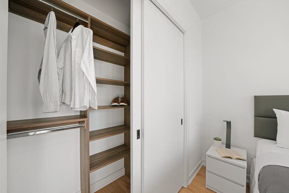 098-369WestGrandAvenue-Chicago-IL-60654-SMALL