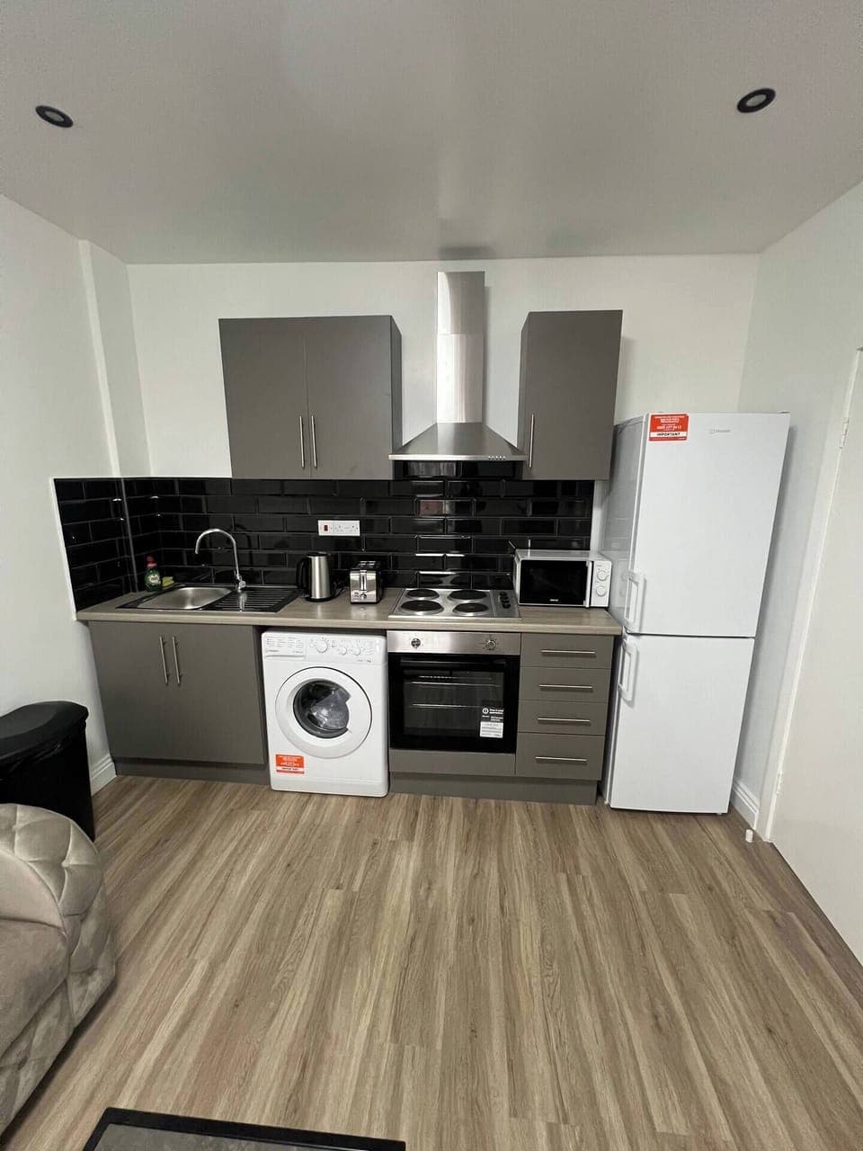 Fully Fitted Kitchen with everything you need to enjoy a lovely stay including washing machine.